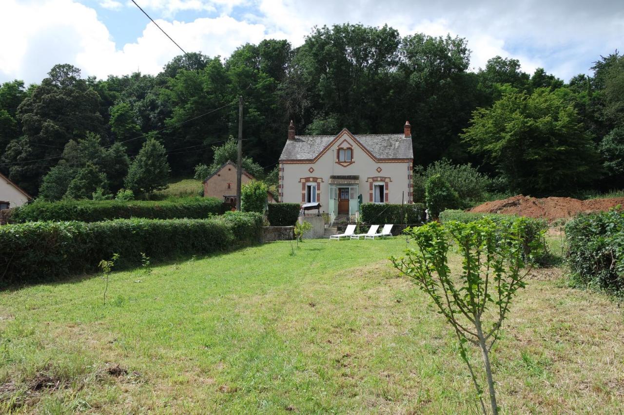 Domaine Du Pavillon Gite 15 Personnes Issy-l'Eveque المظهر الخارجي الصورة