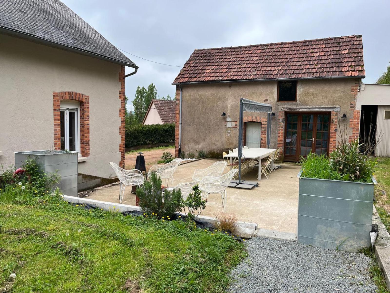 Domaine Du Pavillon Gite 15 Personnes Issy-l'Eveque المظهر الخارجي الصورة